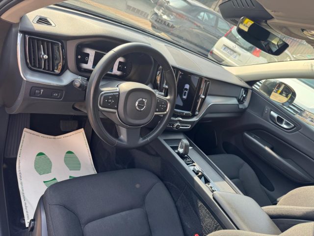 VOLVO XC60 B4 GEARTRONIC MOMENTUM PRO - foto 11