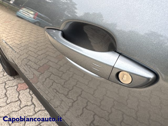 JEEP AVENGER 1.2TURBO E-HYBRID MHEV SUMMIT 11 - foto 13
