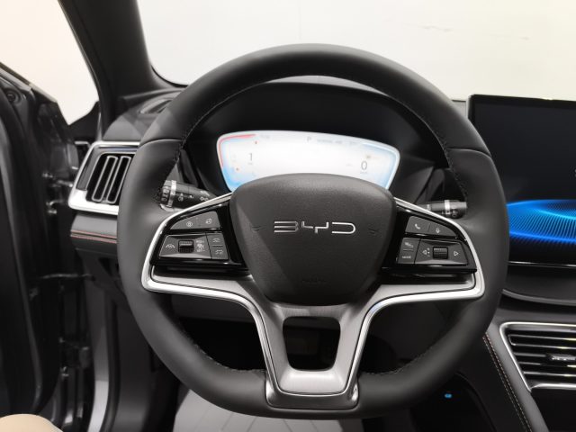 BYD SEAL U DMI 1.5 TURBO 324CV PHEV DESIGN - foto 12