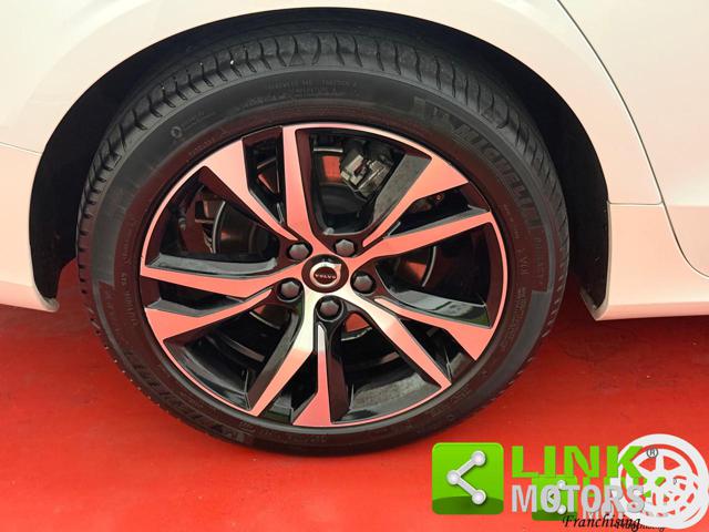 VOLVO V60 B4 (D) AUT ULTIMATE DARK IVA ESP - foto 35