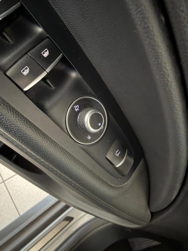 ALFA ROMEO STELVIO 2.2 TURBODIESEL 210 CV AT8 Q4 - foto 21