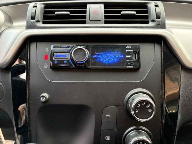 MAHINDRA KUV100 1.2 VVT K6+ - foto 10
