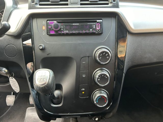 MAHINDRA KUV100 1.2 VVT K6+ - foto 11