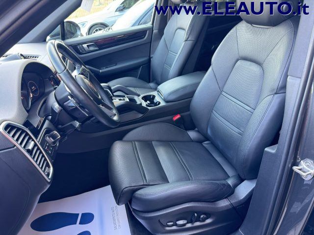 PORSCHE CAYENNE COUPÉ 3.0 V6 - PDCC - PASM - 22' - foto 15