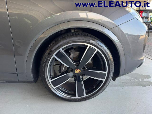 PORSCHE CAYENNE COUPÉ 3.0 V6 - PDCC - PASM - 22' - foto 7
