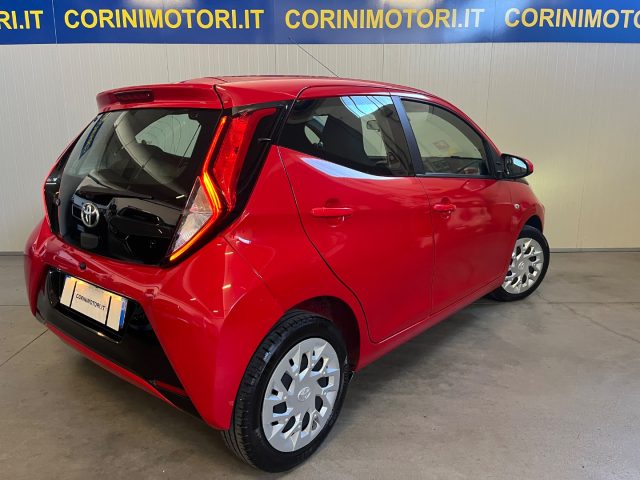 TOYOTA AYGO 1.0 VVT-I 72 CV 5 PORTE X-PLAY - foto 2