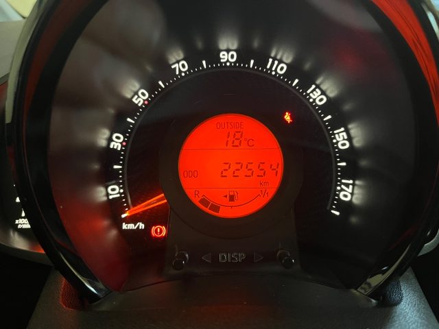 TOYOTA AYGO 1.0 VVT-I 72 CV 5 PORTE X-PLAY - foto 6