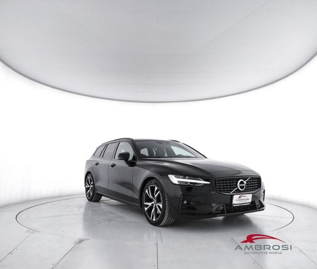 VOLVO V60 B4 (D) GEARTRONIC R-DESIGN - foto 2