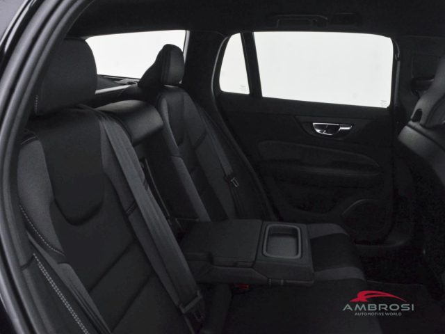 VOLVO V60 B4 (D) GEARTRONIC R-DESIGN - foto 11