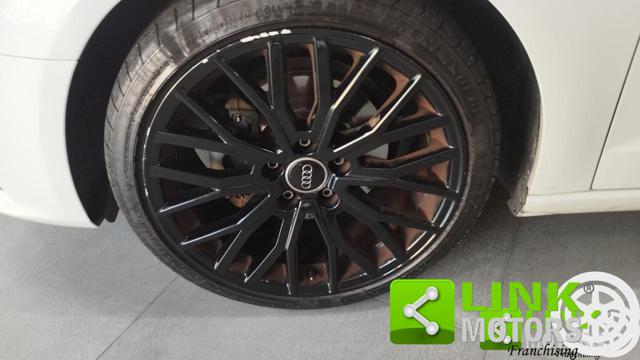 AUDI A3 AMBIENTE G-TRON 1.4  110 C.V MET - foto 8