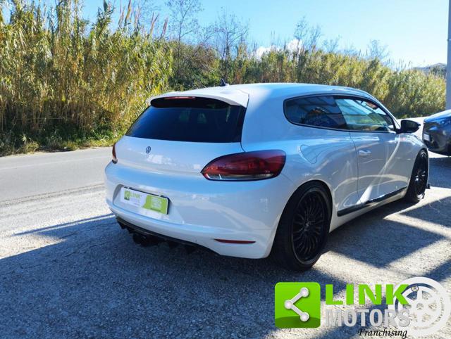 VOLKSWAGEN SCIROCCO 2.0 TDI 170 CV DPF - foto 11