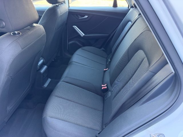 AUDI Q2 30 TFSI - foto 10