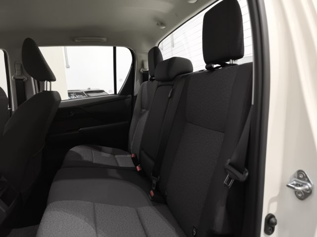 TOYOTA HILUX 2.8 D-4D 204CV 48V DOUBLE CAB HI - foto 19