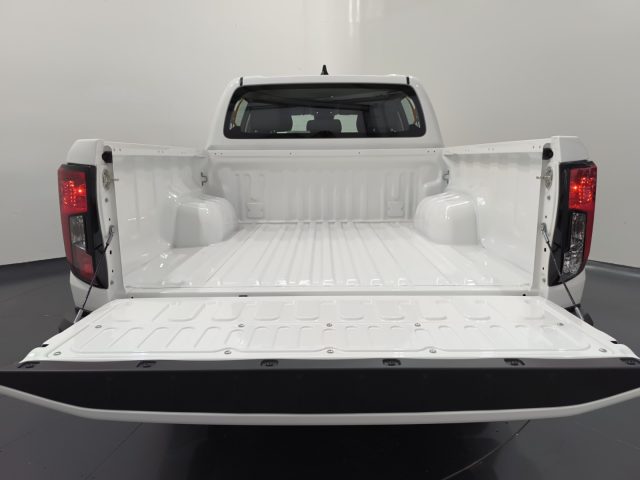 TOYOTA HILUX 2.8 D-4D 204CV 48V DOUBLE CAB HI - foto 23