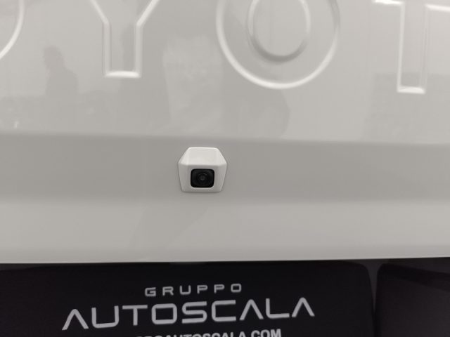 TOYOTA HILUX 2.8 D-4D 204CV 48V DOUBLE CAB HI - foto 24