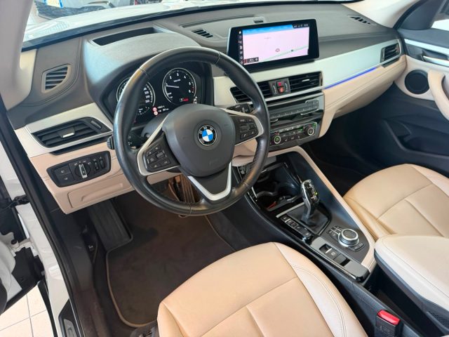 BMW X1 XDRIVE18D XLINE //HEAD UP//LED// - foto 10