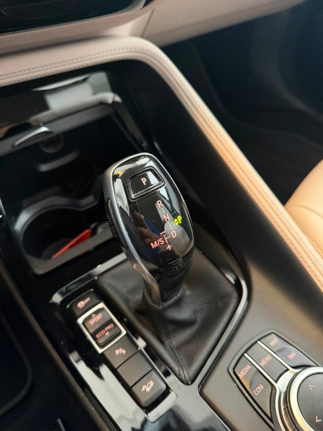 BMW X1 XDRIVE18D XLINE //HEAD UP//LED// - foto 33