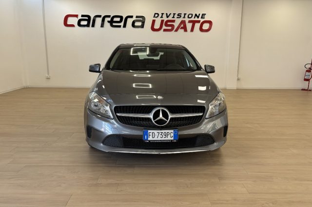 MERCEDES-BENZ A 220 D AUTOMATIC 4MATIC PREMIUM - foto 2