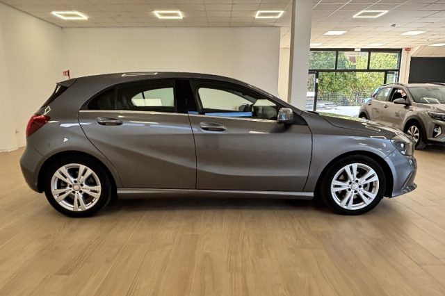 MERCEDES-BENZ A 220 D AUTOMATIC 4MATIC PREMIUM - foto 4