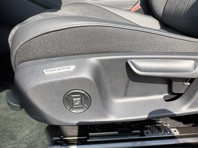 VOLKSWAGEN T-ROC 1500 ETSI ACT STYLE 116CV DSG CA - foto 18