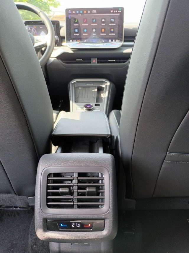VOLKSWAGEN T-ROC 1500 ETSI ACT STYLE 116CV DSG CA - foto 17