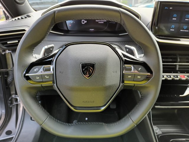 PEUGEOT 2008 1200 HYBRID ALLURE 145CV E-DCS6  - foto 17