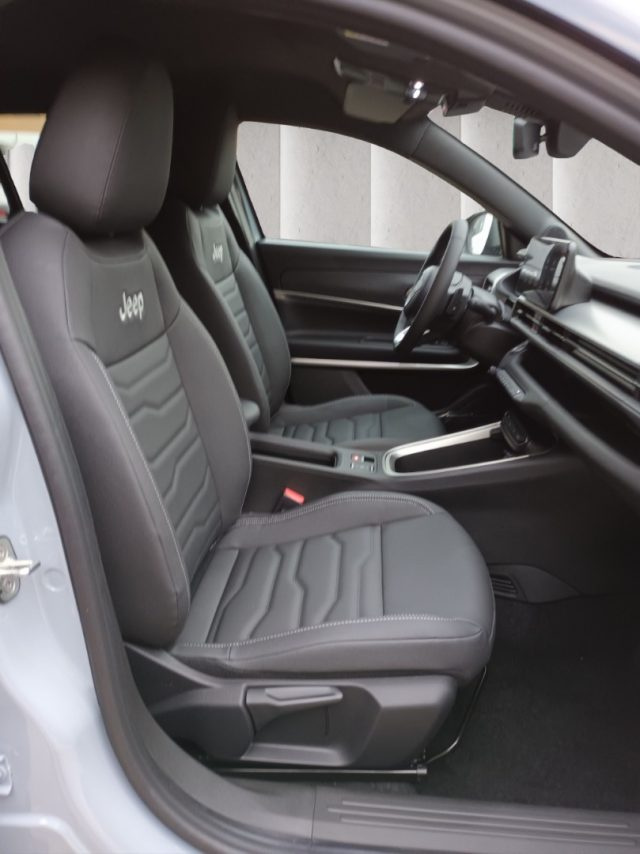 JEEP AVENGER 1200 E-HYBRID SUMMIT 110CV AUTOM - foto 12