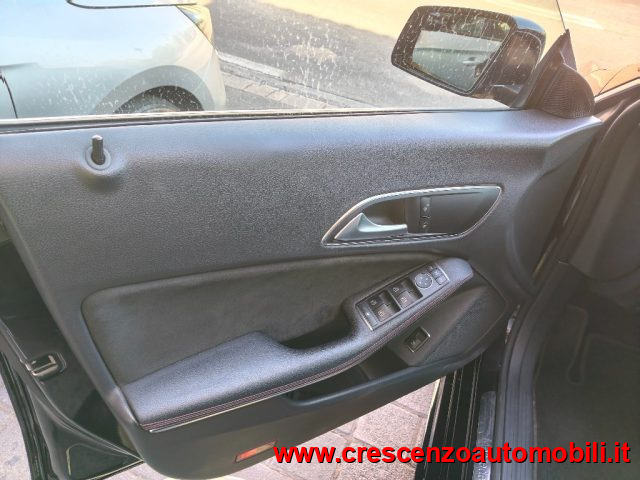 MERCEDES-BENZ CLA 200 D 4MATIC AUTOMATIC PREMIUM - PRE - foto 29