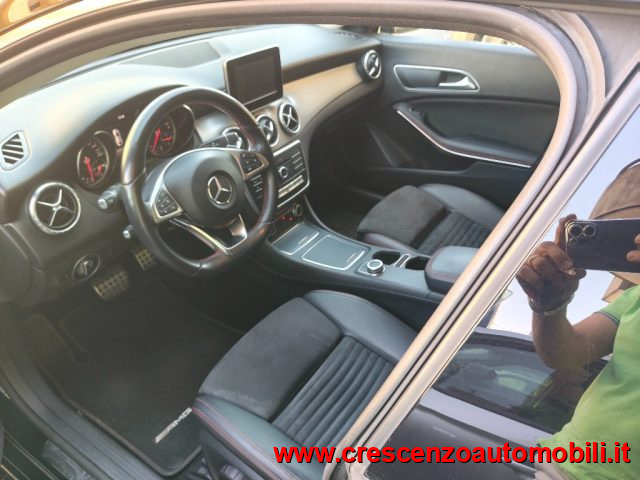 MERCEDES-BENZ CLA 200 D 4MATIC AUTOMATIC PREMIUM - PRE - foto 17