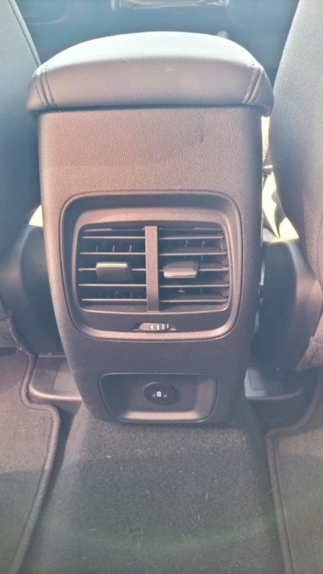 FORD KUGA PLUG IN HYBRID 243 CV CVT 2WD TI - foto 15
