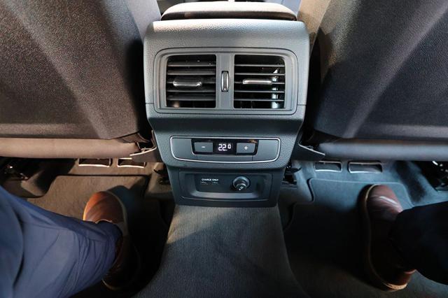 AUDI Q5 35 TDI S-TRONIC BUSINESS ADVANCE - foto 39