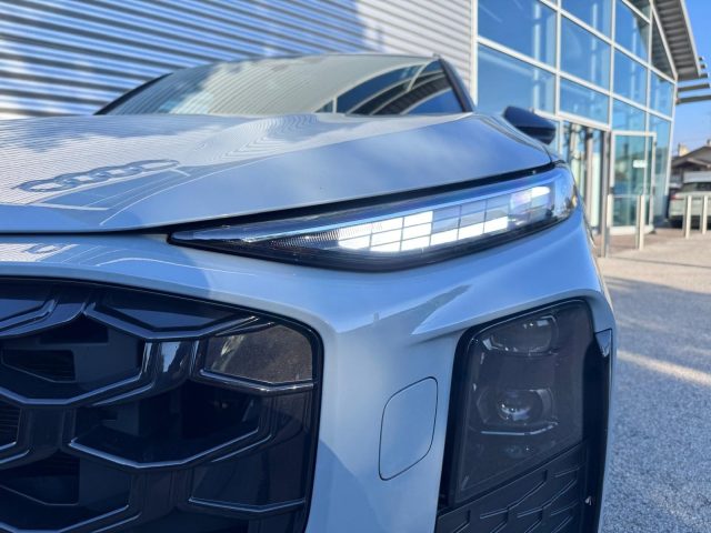 AUDI Q3 E-HYBRID S-TRONIC BUSINESS - foto 16