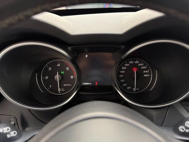 ALFA ROMEO STELVIO 2.2 TURBODIESEL 210 CV AT8 Q4 SP - foto 9