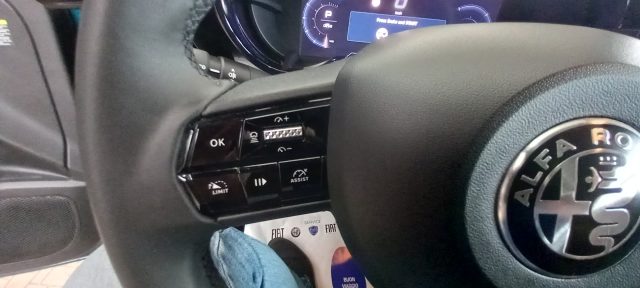 ALFA ROMEO JUNIOR 156 CV BEV MY2025 - foto 10