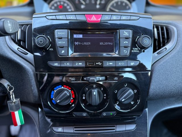 LANCIA YPSILON 1.0 FIREFLY 5 PORTE S&S HYBRID E - foto 8