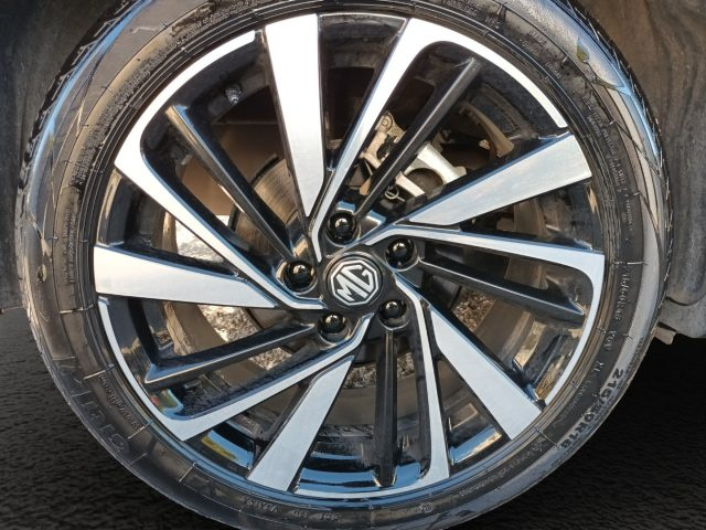 MG ZS 1500 HYBRID+ LUXURY 197CV NAV PE - foto 17