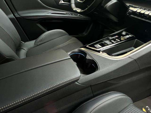 PEUGEOT 3008 BLUEHDI 130 NEW MODEL EAT8 GT - foto 36