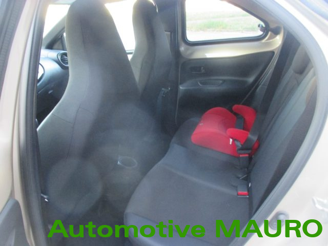 TOYOTA AYGO X 1.0 VVT-I 72 CV 5 PORTE LOUNGE S - foto 18