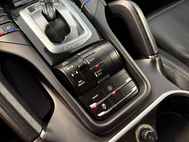 PORSCHE CAYENNE 3.0 DIESEL PLATINUM EDITION - FU - foto 22
