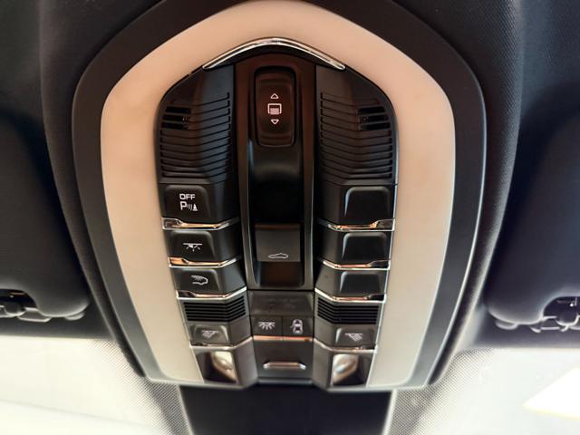 PORSCHE CAYENNE 3.0 DIESEL PLATINUM EDITION - FU - foto 23