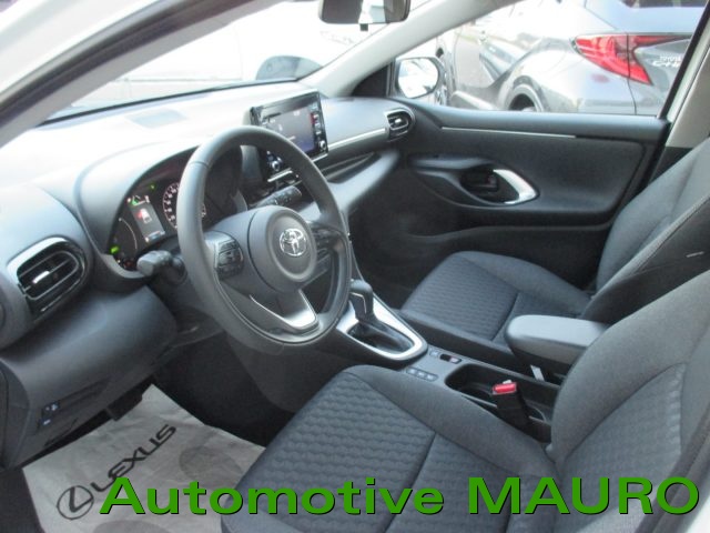 TOYOTA YARIS 1.5 HYBRID 5 PORTE - NEOPATENTAT - foto 9