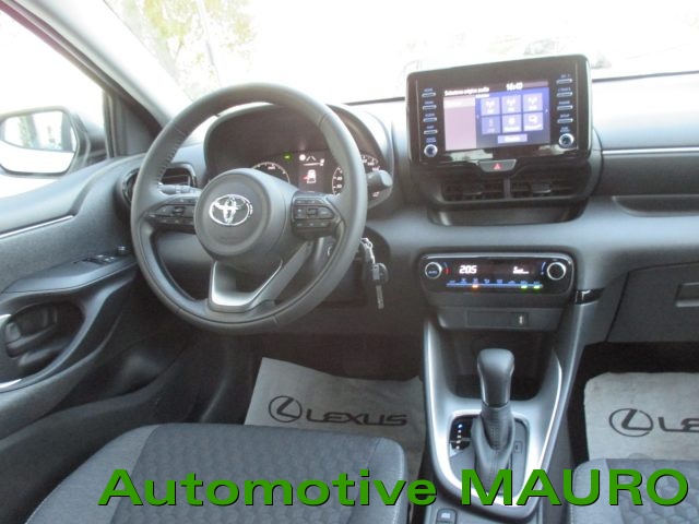 TOYOTA YARIS 1.5 HYBRID 5 PORTE - NEOPATENTAT - foto 12