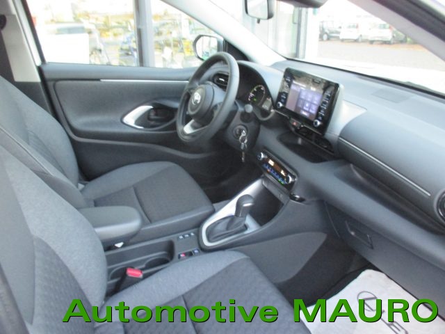 TOYOTA YARIS 1.5 HYBRID 5 PORTE - NEOPATENTAT - foto 15
