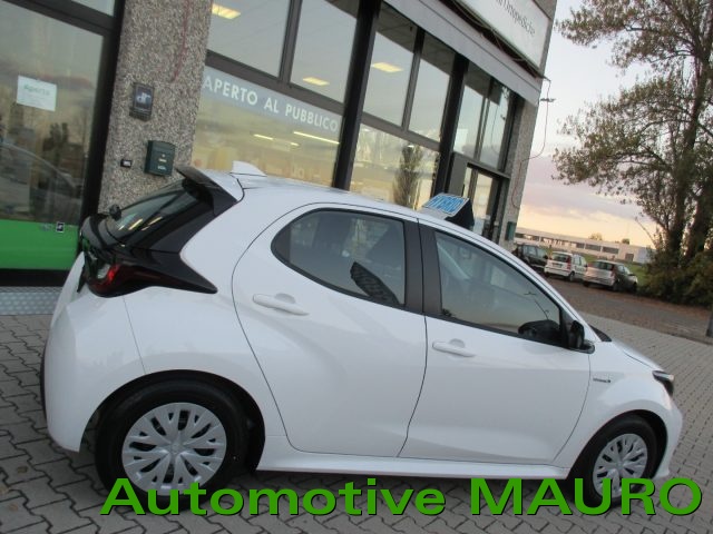 TOYOTA YARIS 1.5 HYBRID 5 PORTE - NEOPATENTAT - foto 8