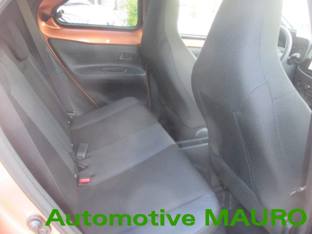 TOYOTA AYGO X 1.5 HYBRID 115 CV 5 PORTE PREMIU - foto 22
