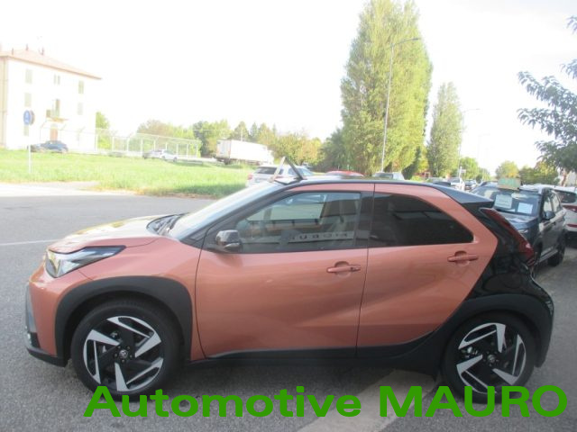 TOYOTA AYGO X 1.5 HYBRID 115 CV 5 PORTE PREMIU - foto 4