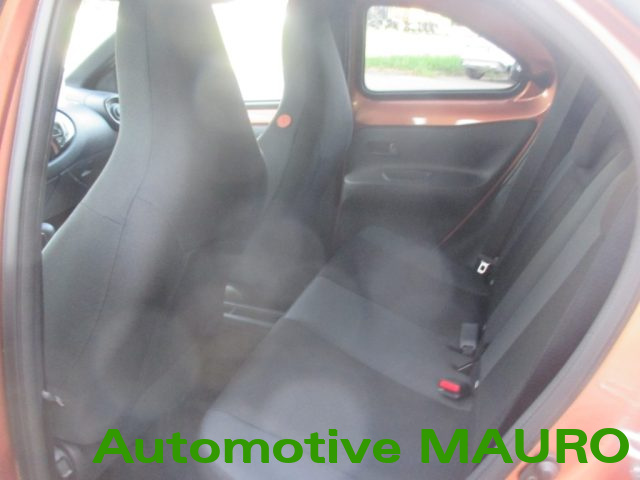 TOYOTA AYGO X 1.5 HYBRID 115 CV 5 PORTE PREMIU - foto 17