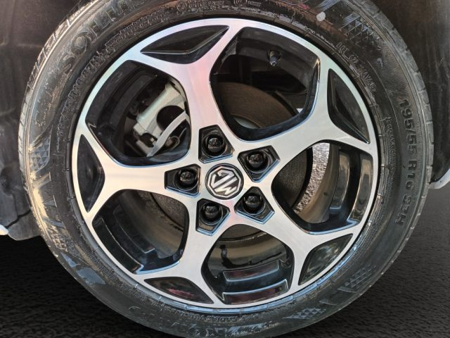 MG MG3 1500 HYBRID+ LUXURY 195CV NAV PE - foto 17