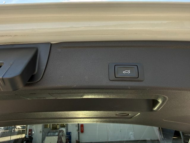 AUDI A4 AVANT 40 G-TRON S TRONIC S LINE  - foto 16