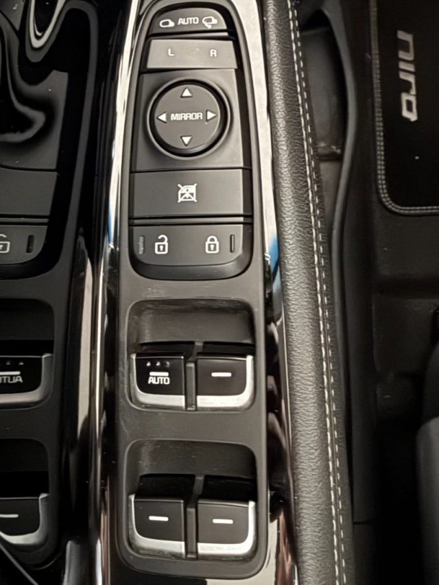 KIA NIRO 1.6 GDI DCT HEV URBAN - foto 25